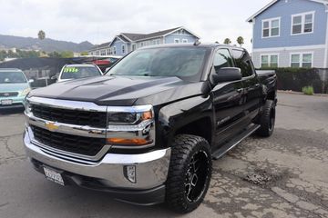 2018 CHEVROLET SILVERADO 1500 CREW CAB Image 