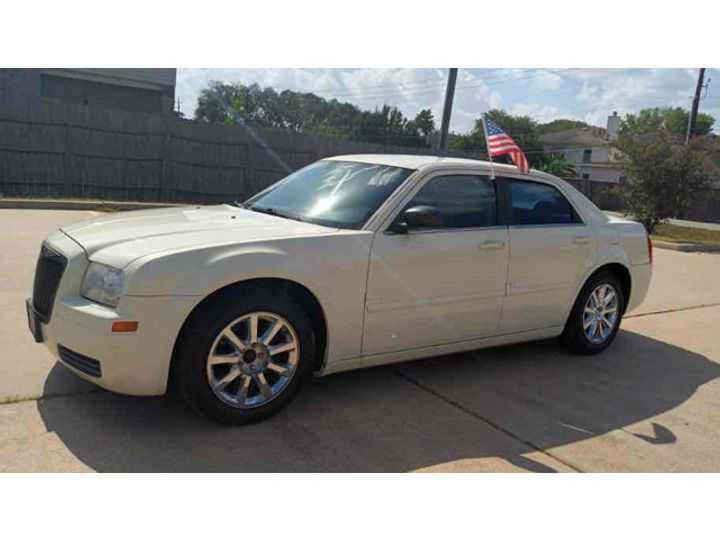 2005 Chrysler 300 Base