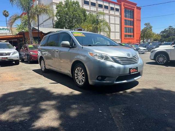 2014 Toyota Sienna